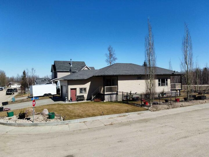 Property Photo: 601 3 Street AB T0H 1P0