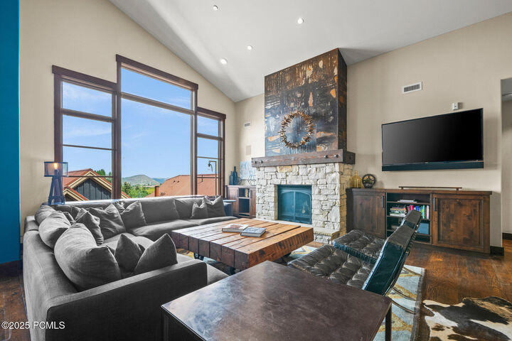 Property Photo: 1825 Three Kings Drive 4302 UT 84060
