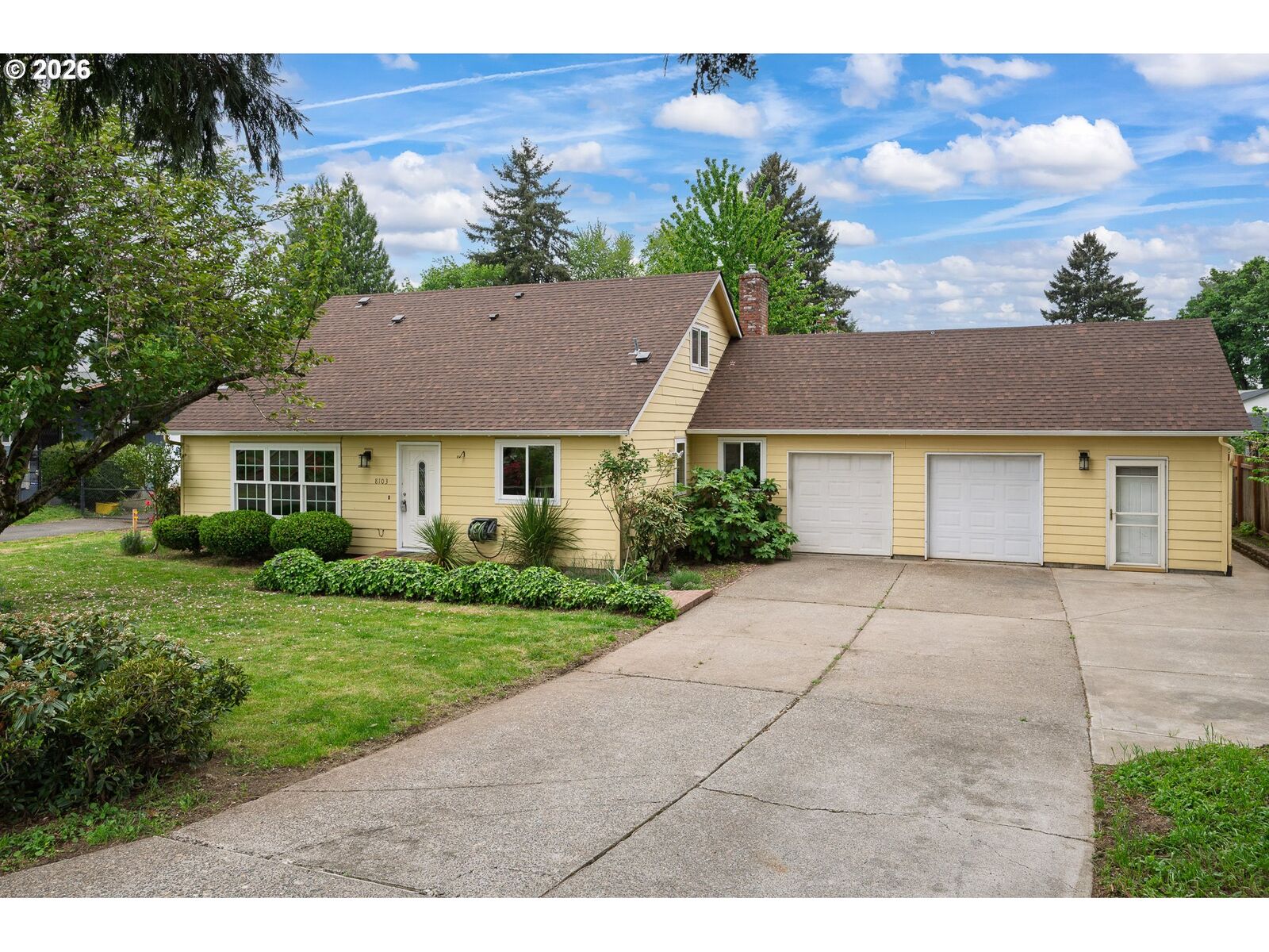 Property Photo:  8103 SE Cypress Ave  OR 97267 