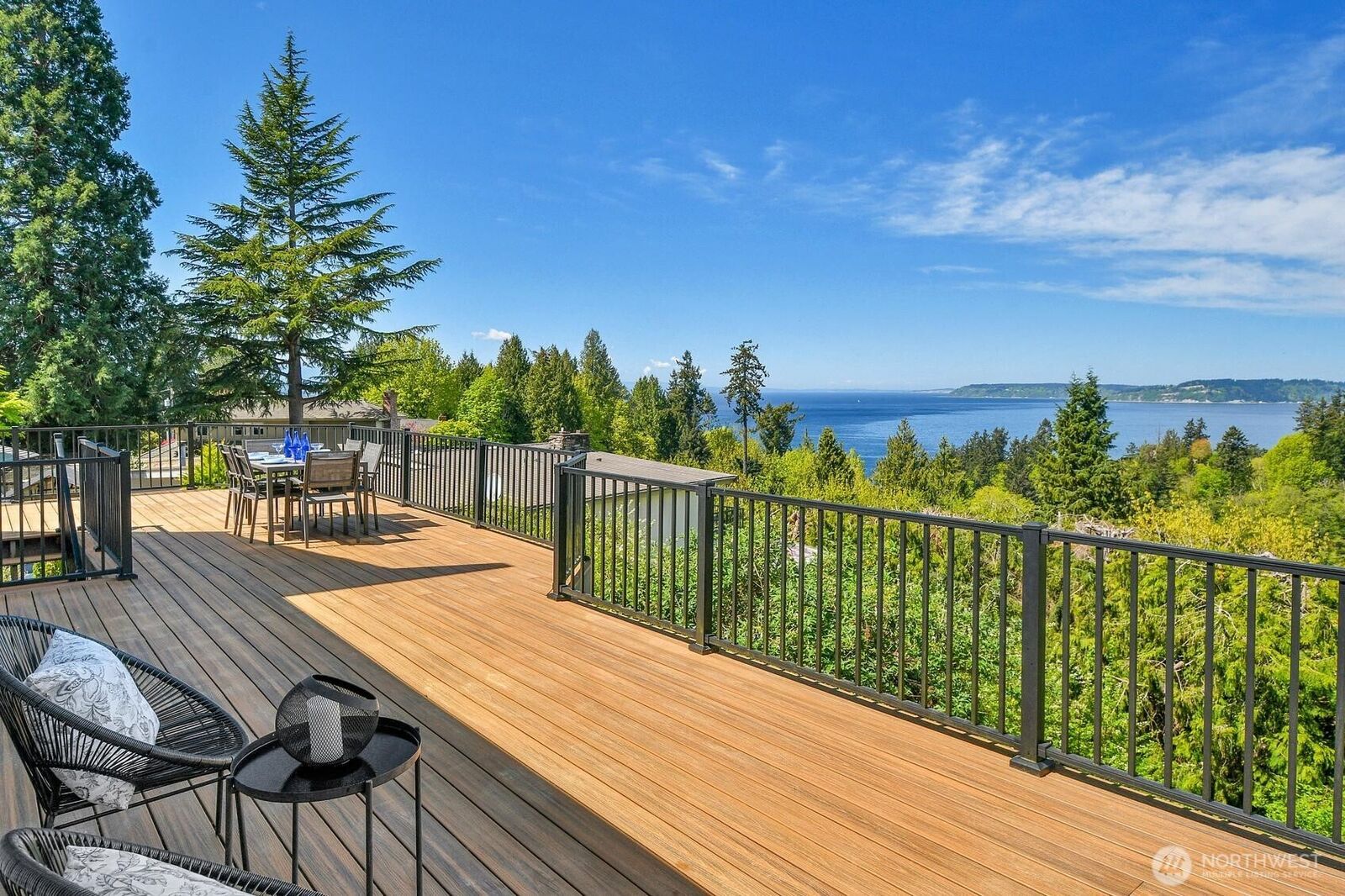 Property Photo:  7103  156th Street SW  WA 98026 
