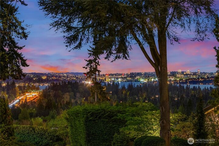 Property Photo:  9633 NE 28th Street  WA 98004 