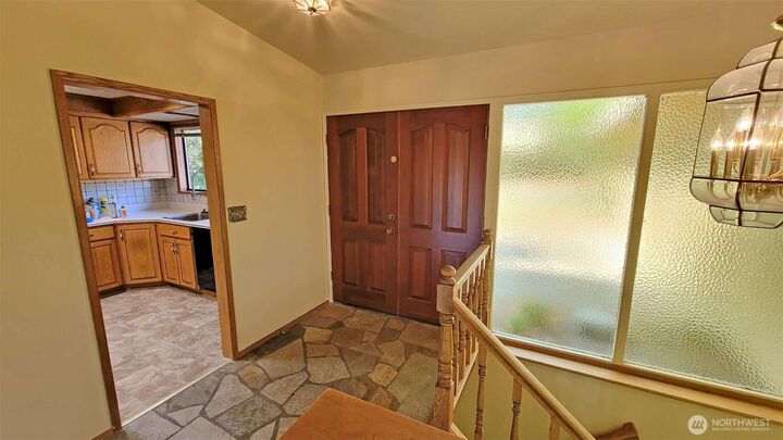 Property Photo:  820  172nd Avenue NE  WA 98008 