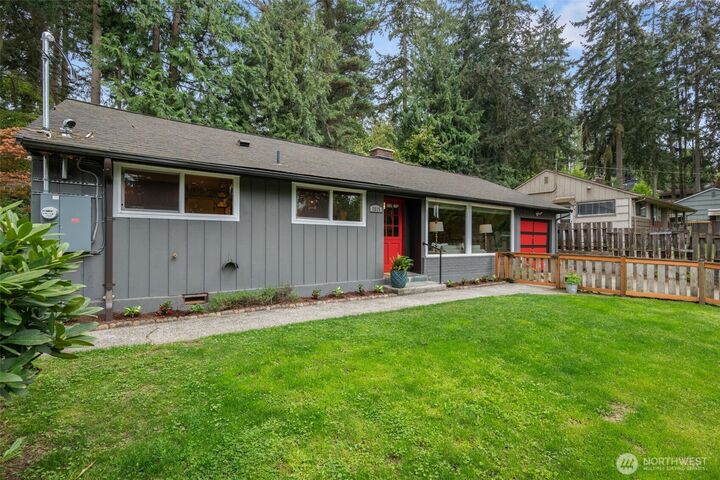 Property Photo:  1515 NE 190th Street  WA 98155 