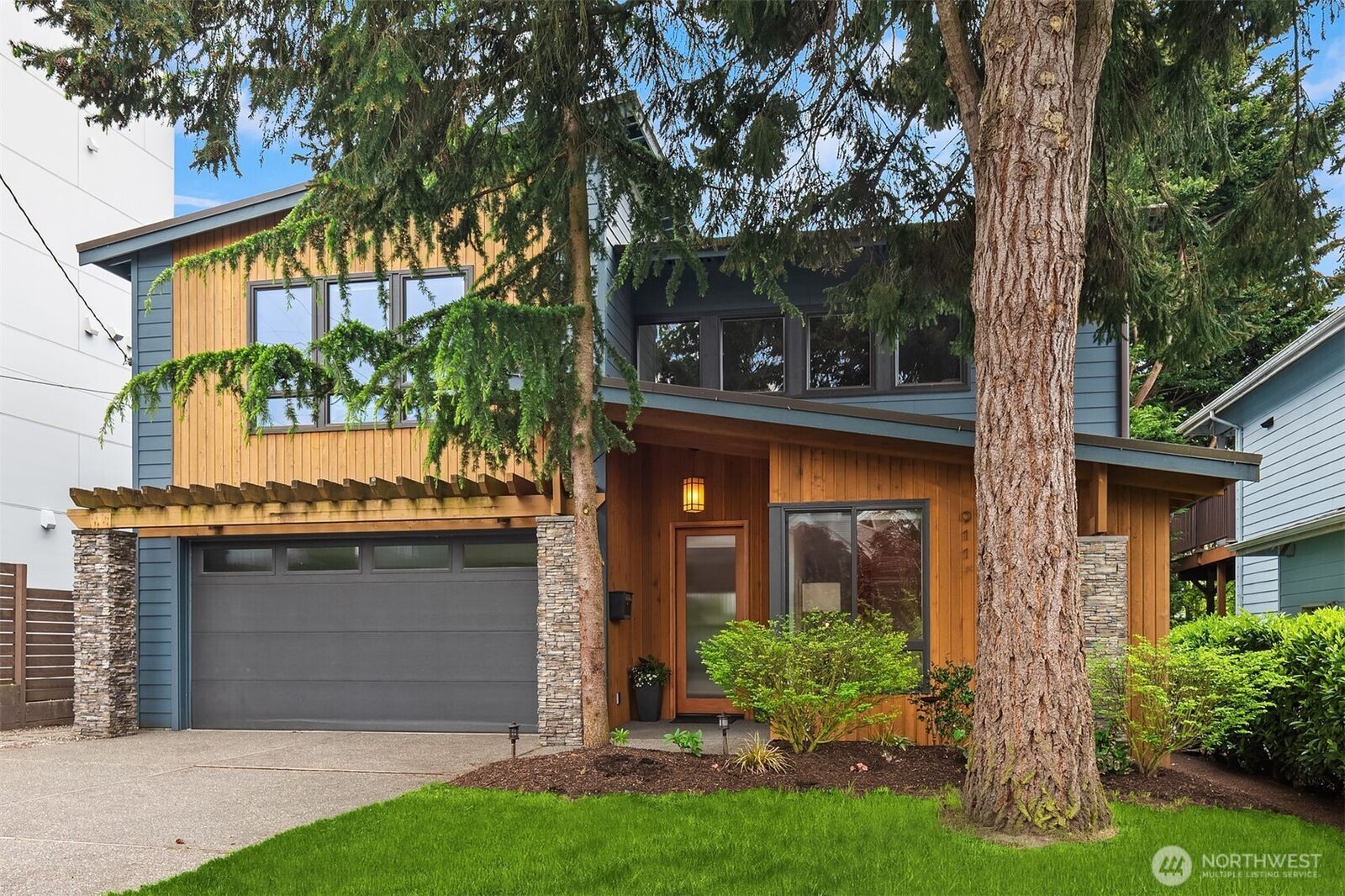 Property Photo:  911 NW 59th Street  WA 98107 