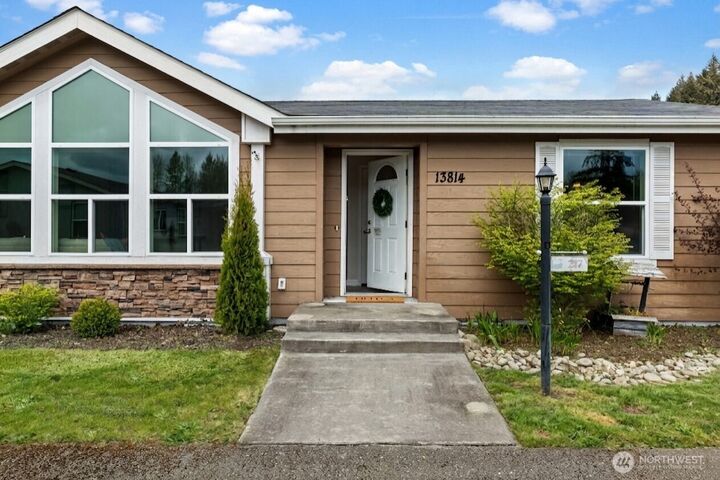 Property Photo: 13814 21st Ave E WA 98445
