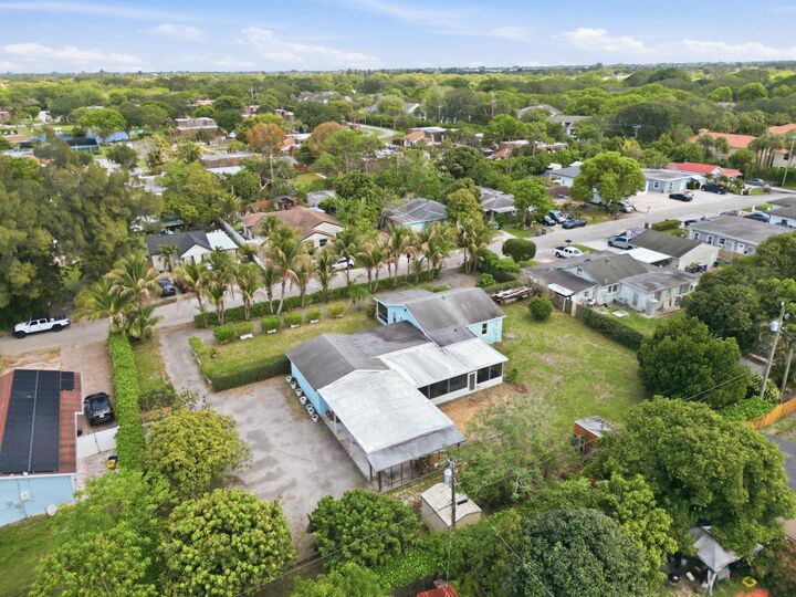 Property Photo: 683 Mercury Street FL 33406