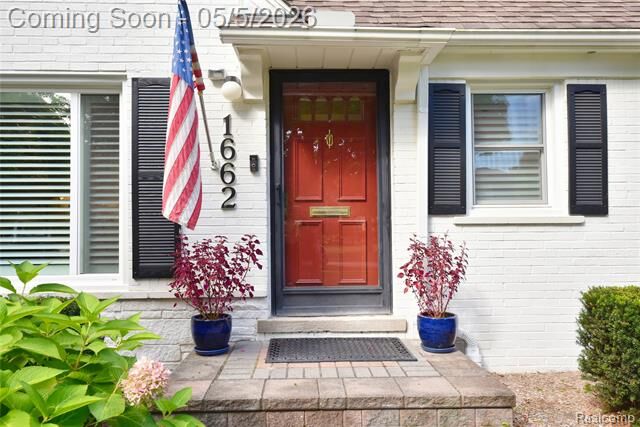 Property Photo: 1662 Maryland Boulevard MI 48009
