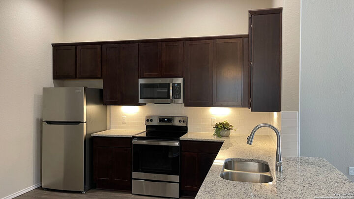 Property Photo: 412-414 Emma Dr TX 78130
