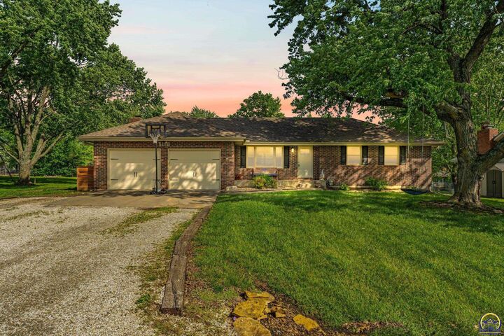 Property Photo: 5018 NW Dawdy Dr KS 66618