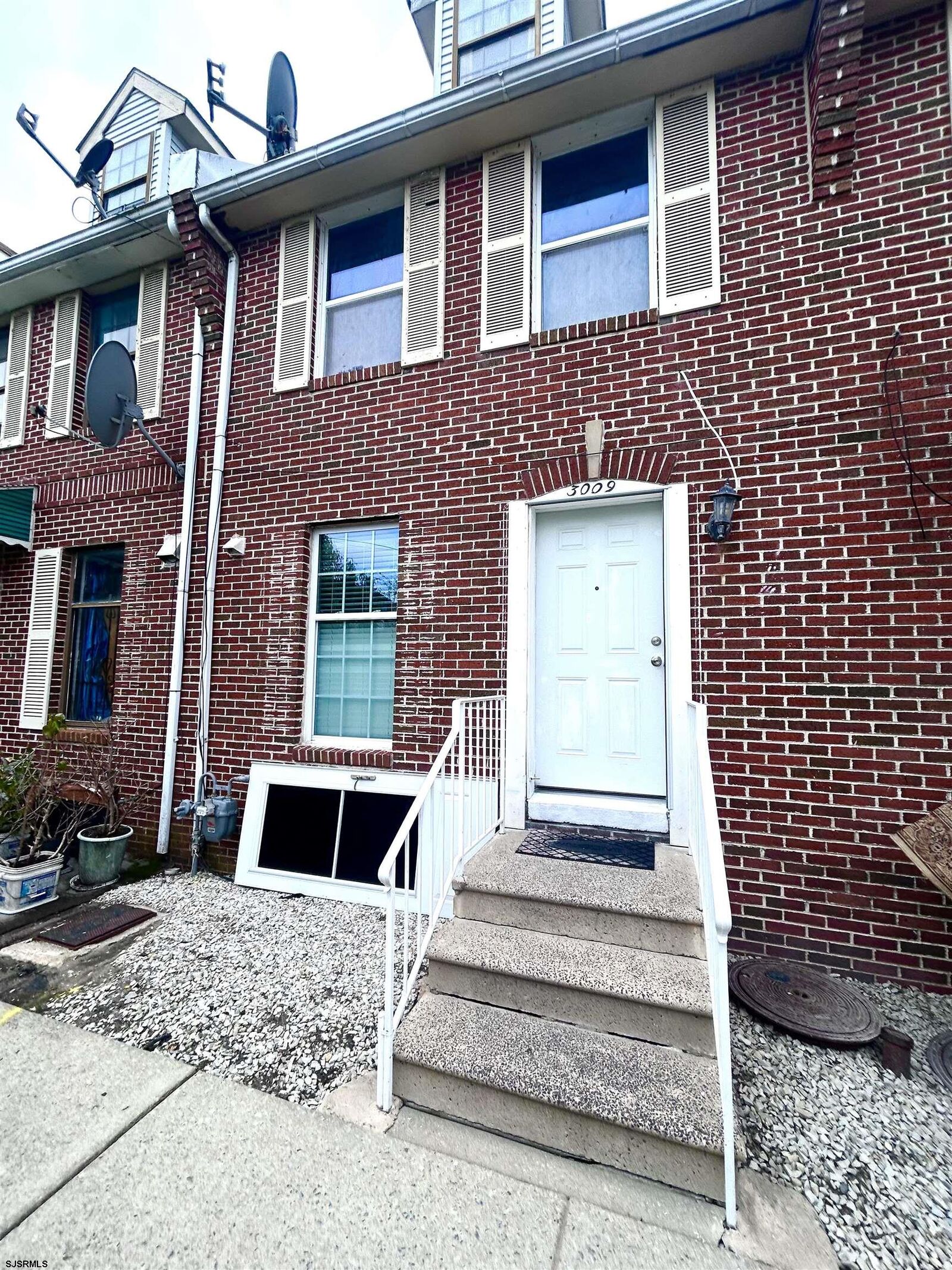 Property Photo:  3009 Landmark Ct  NJ 08401 