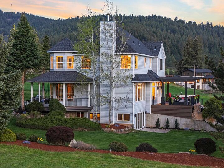 Property Photo:  7406 S Deerview Ln  WA 99223 