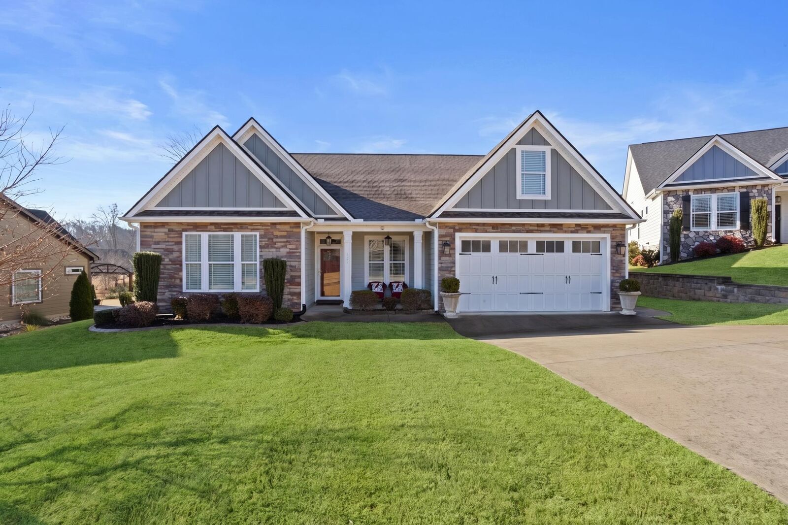 Property Photo:  323 Holly Oaks Lane  SC 29349 