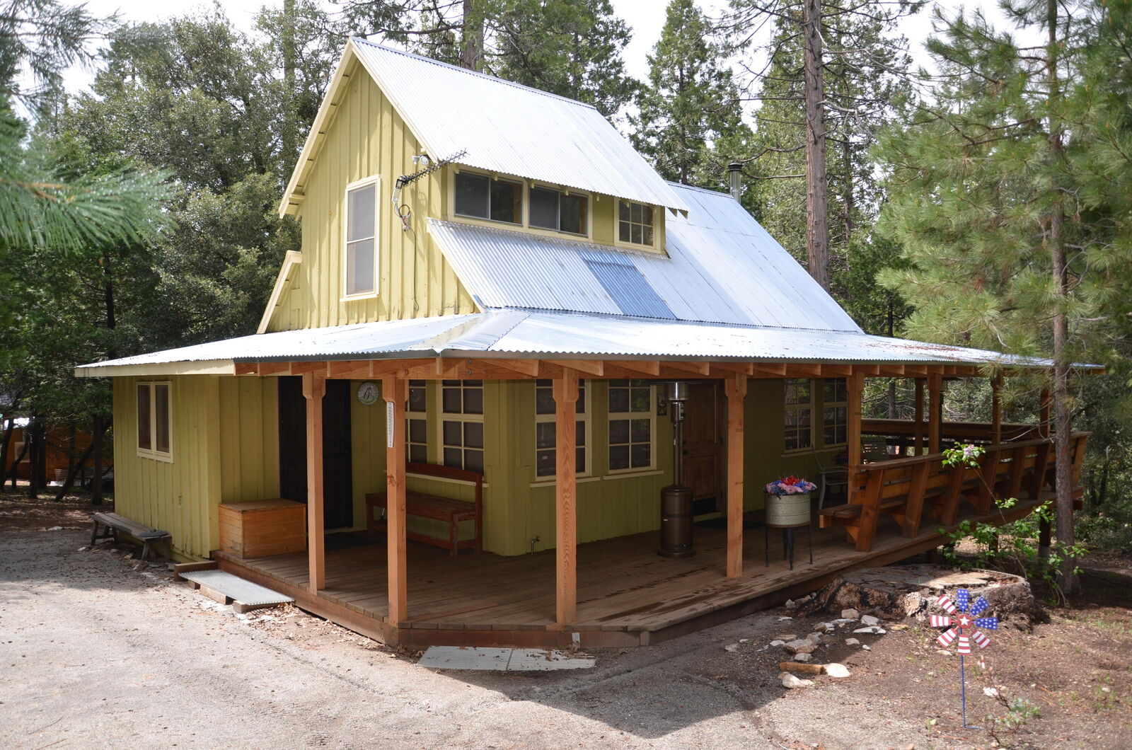 Property Photo:  662 Trails End  CA 93265 