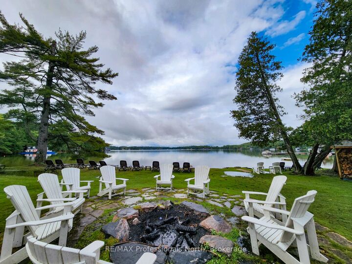 Property Photo: 3876 Muskoka 118 Road C6/W1 ON P0B 1J0