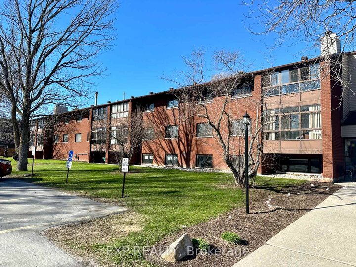 15 Findlay Avenue 208 — photo 1