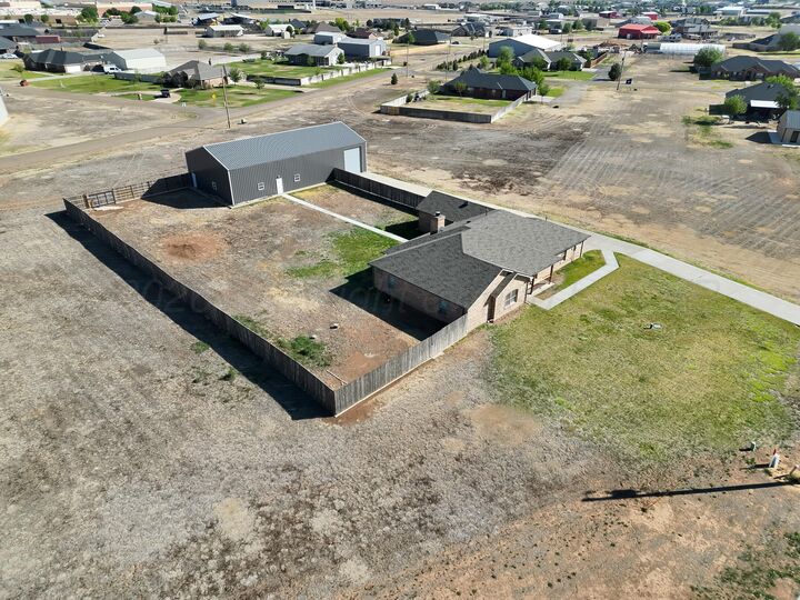 Property Photo:  18900 Calle Bella  TX 79124-1462 