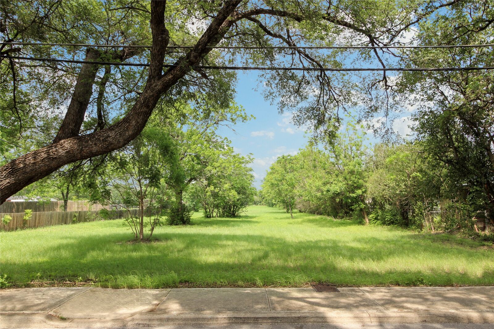 Property Photo:  633 Uhland Road  TX 78666 