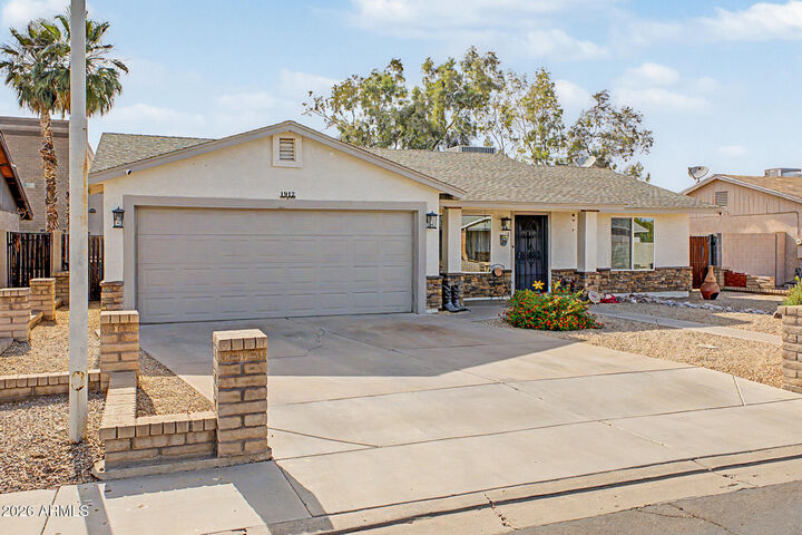 Property Photo: 1912 N Jay Street AZ 85225