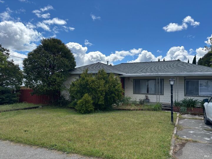 Property Photo:  489 Cochrane Avenue  CA 95482 