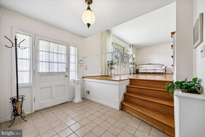 Property Photo:  1421 Morningside Drive  MD 20904 