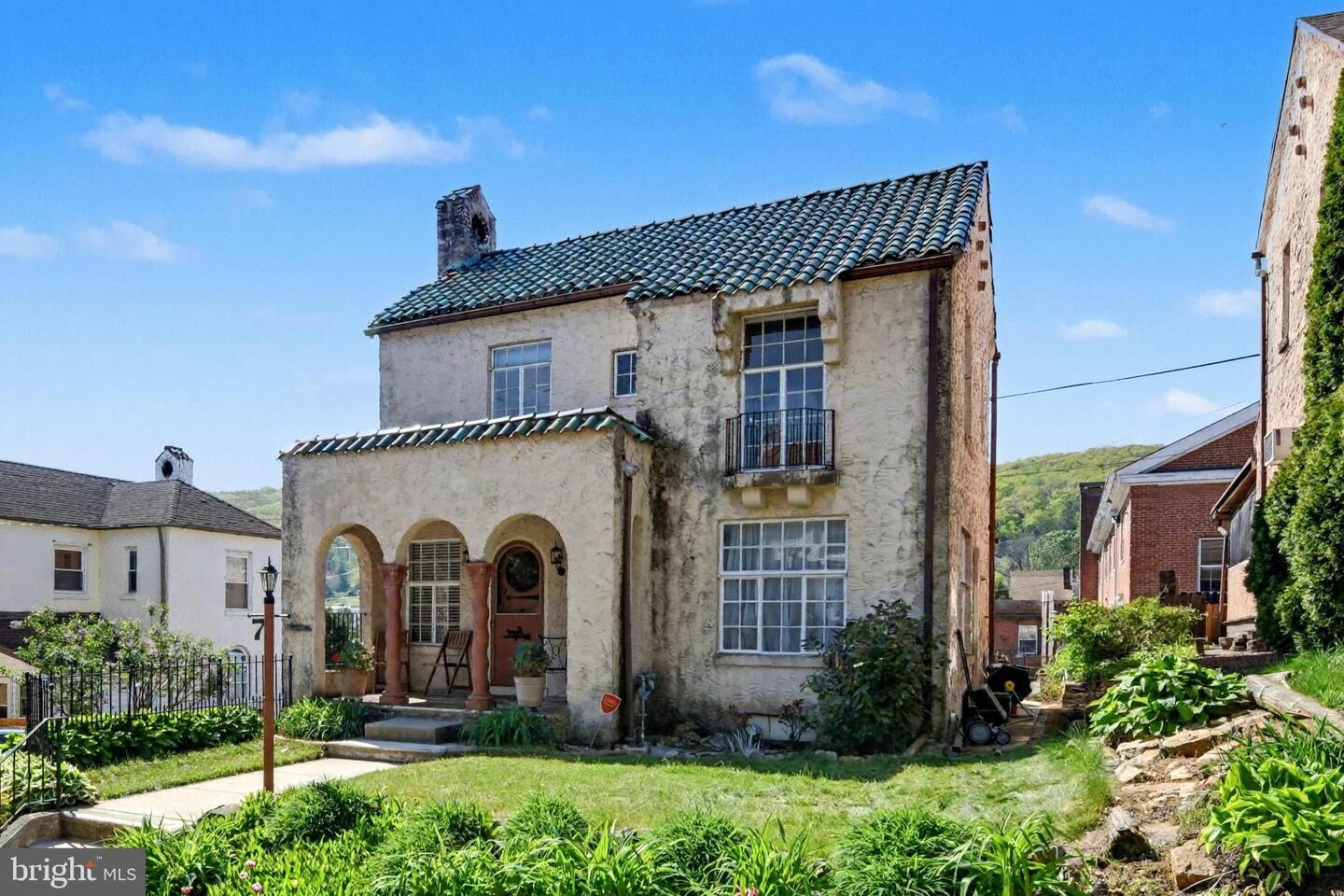 Property Photo: 7 Earl Gables PA 19606