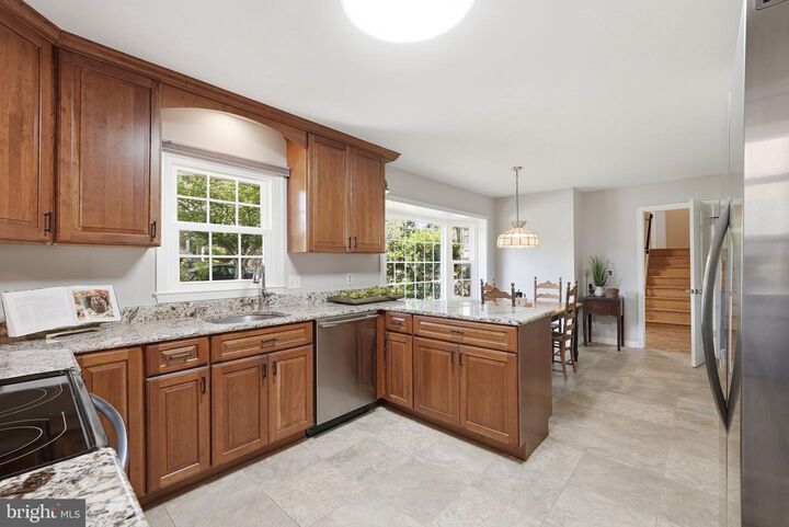 Property Photo:  2327 Riviera Drive  VA 22181 