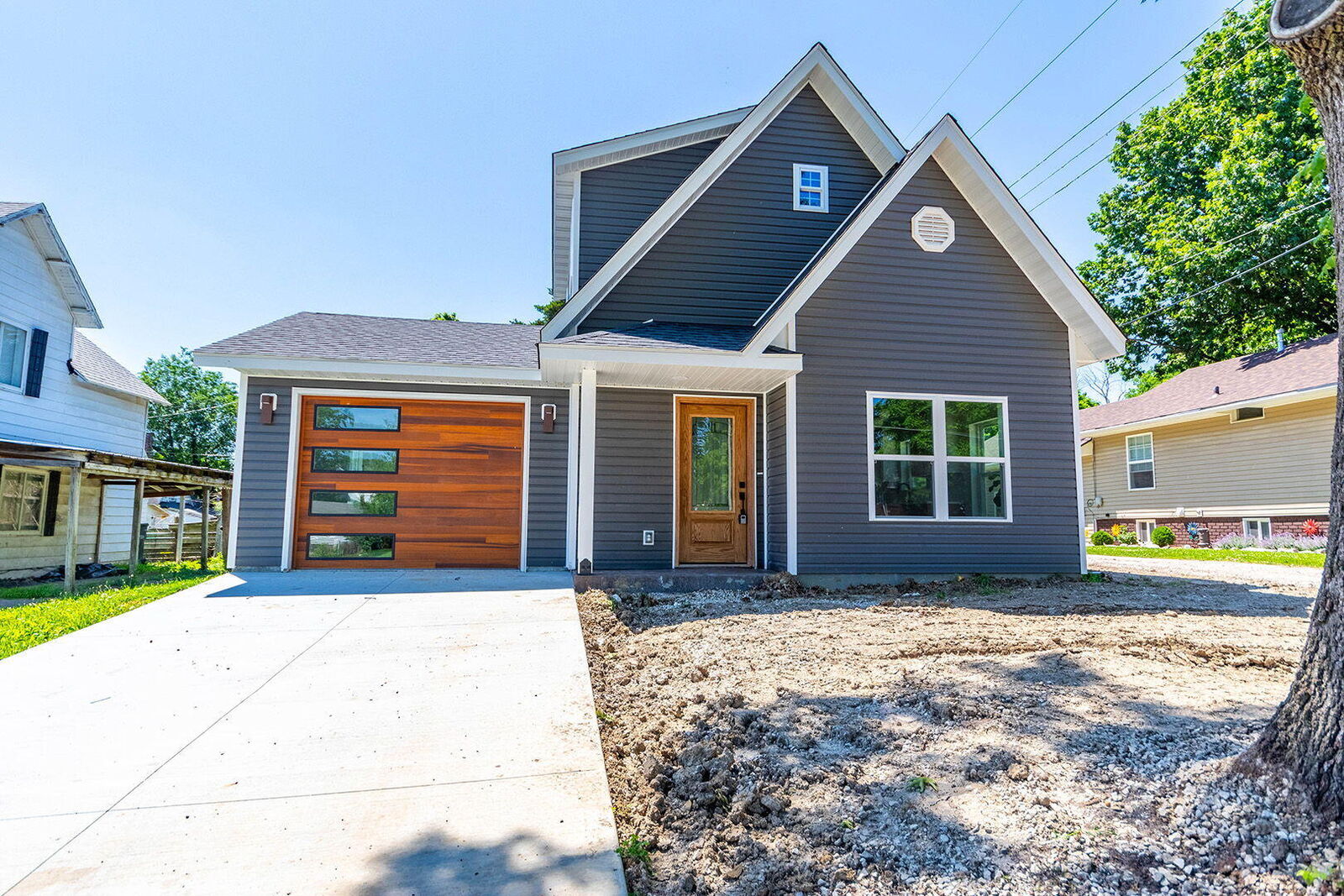 Property Photo: 211 Brinkerhoff St MO 65270