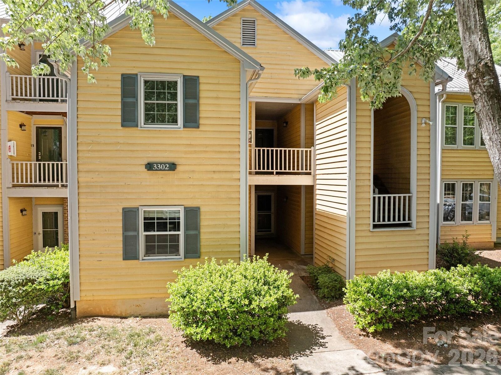 Property Photo:  3302 Selwyn Farms Lane 7  NC 28209 
