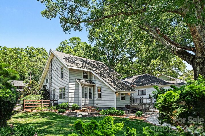 Property Photo:  415 W 5th Avenue  NC 28052 