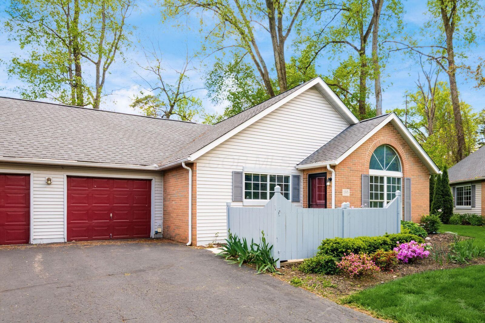 Property Photo: 195 Timbers Drive OH 43230