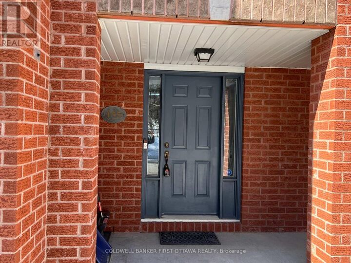 Property Photo:  155 Gladeview Private  ON K1T 4C4 