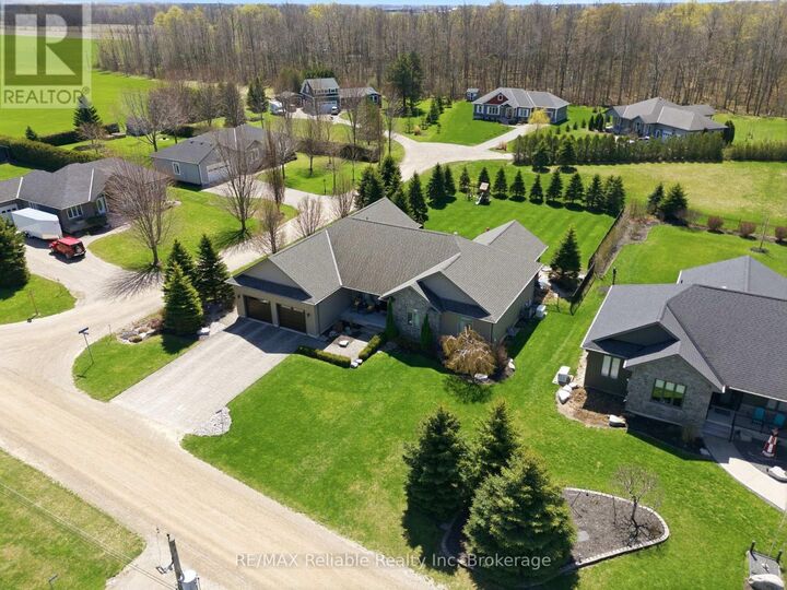 Property Photo: 74764 Elm Crescent ON N0M 1G0