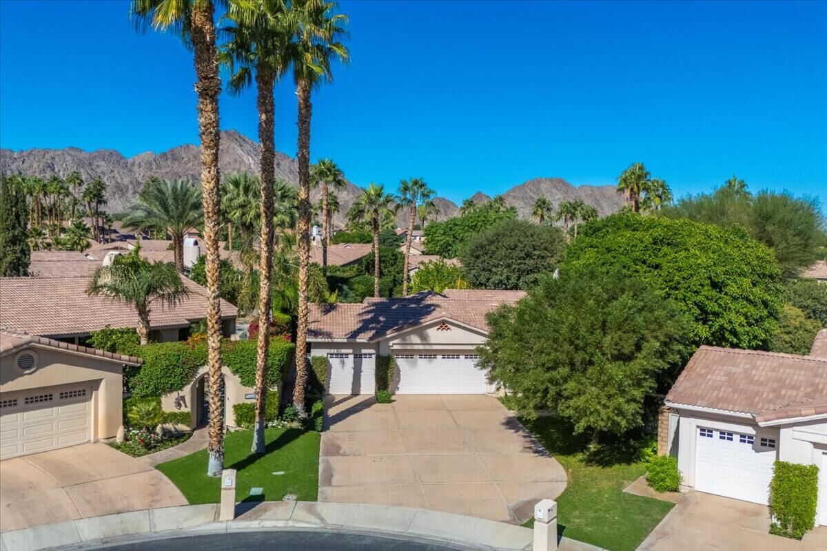 Property Photo:  78850 Via Ventana  CA 92253 