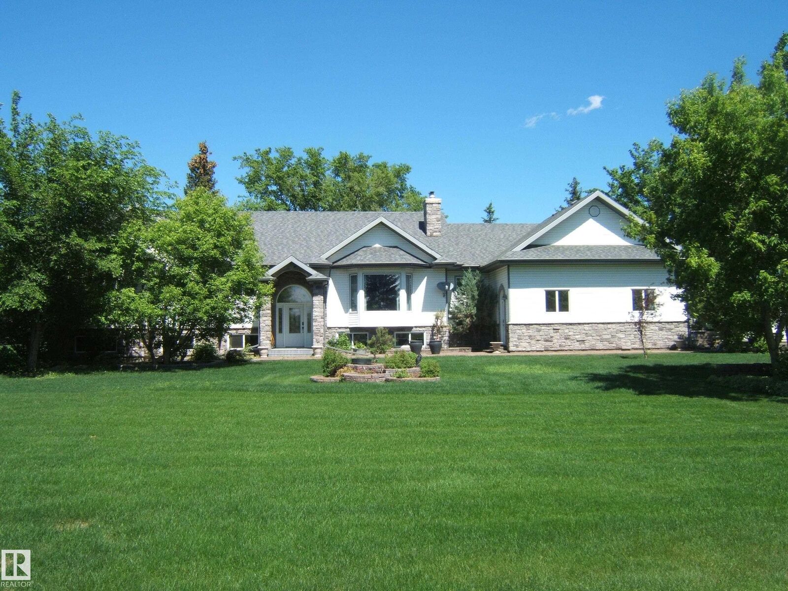 Property Photo: 123064 Hwy 45 AB T0B 4K0