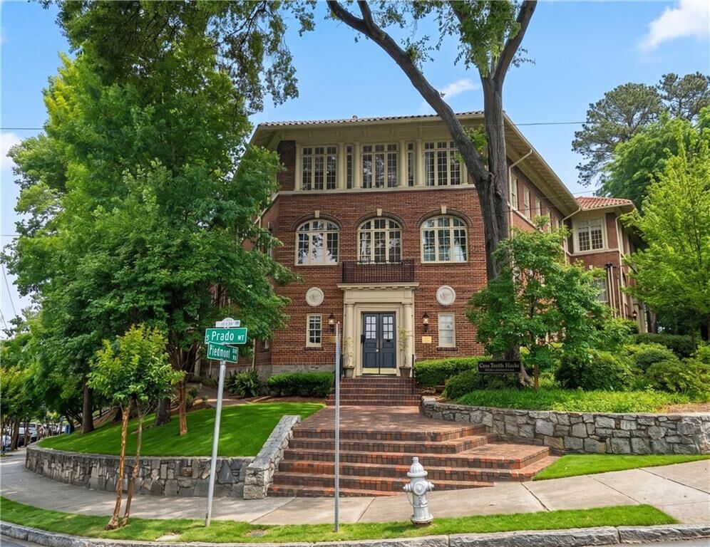Property Photo:  1 S Prado Avenue NE 17  GA 30309 