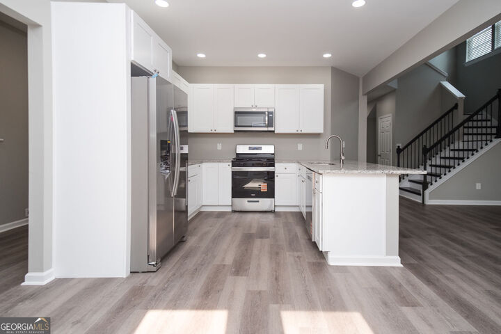Property Photo:  131 Forest Place  GA 30281 