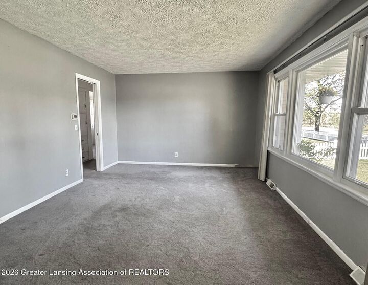 Property Photo: 1510 W Saint Joseph Street MI 48915