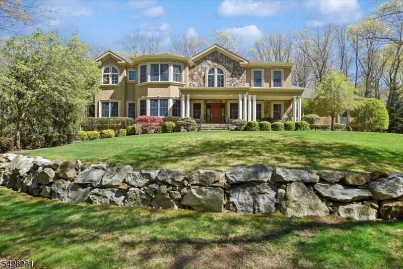 Property Photo:  8 Mount Pleasant Rd  NJ 07960 