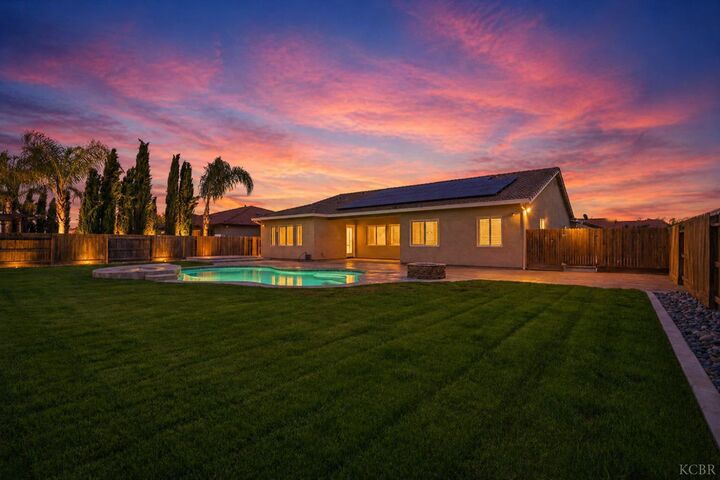 Property Photo: 3368 N Discovery Way CA 93230