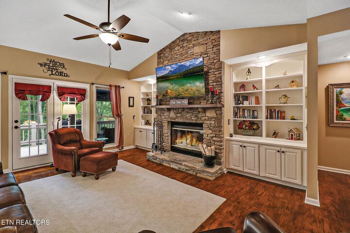 Property Photo:  19 Claremont Circle  TN 38558 
