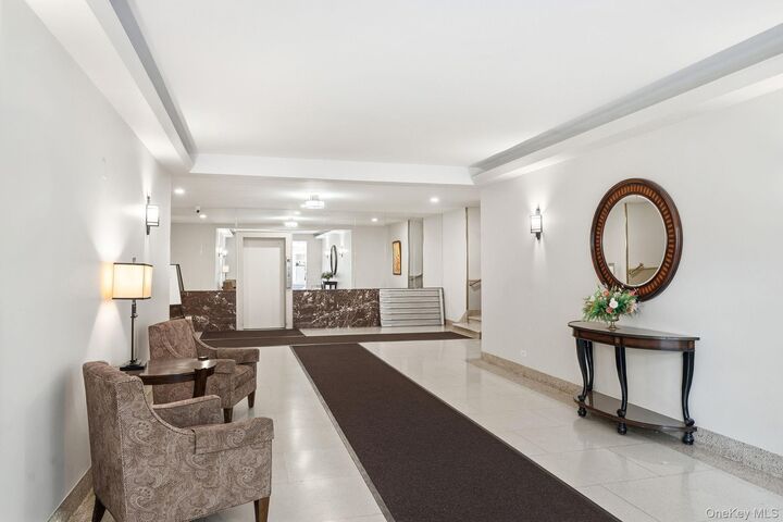 Property Photo:  3616 Henry Hudson Pkway N 3in  NY 10463 