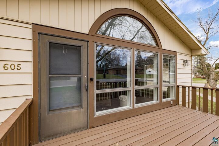 Property Photo:  605 Slate St  MN 55720 