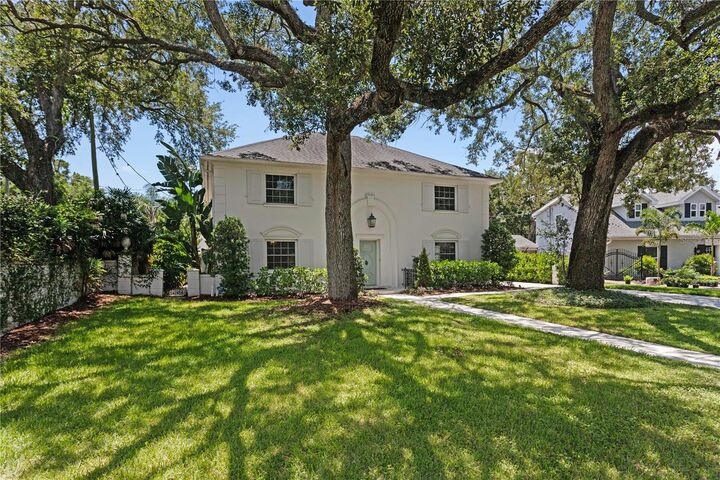 Property Photo:  4704 W Brookwood Drive  FL 33629 