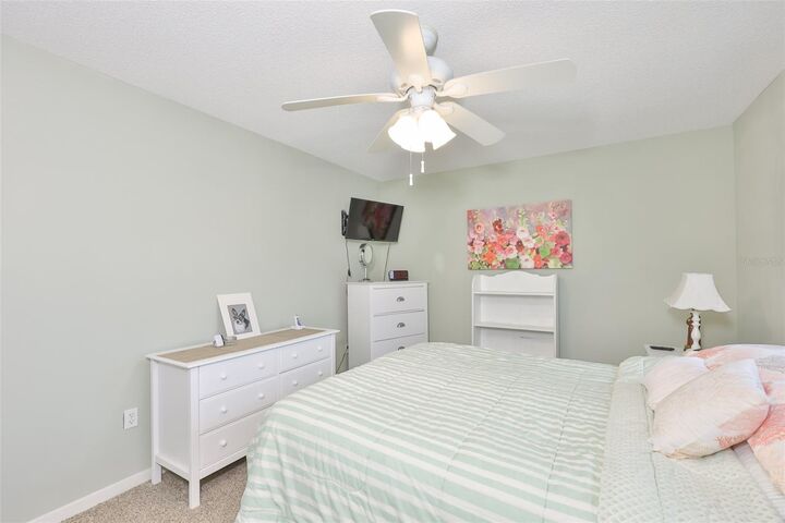 Property Photo:  700 Rutgers Place  FL 33573 
