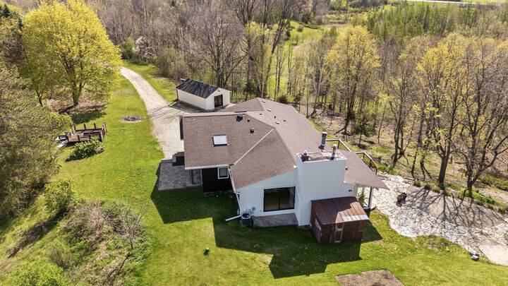 Property Photo:  921 Tuscola Ln  WI 53095 