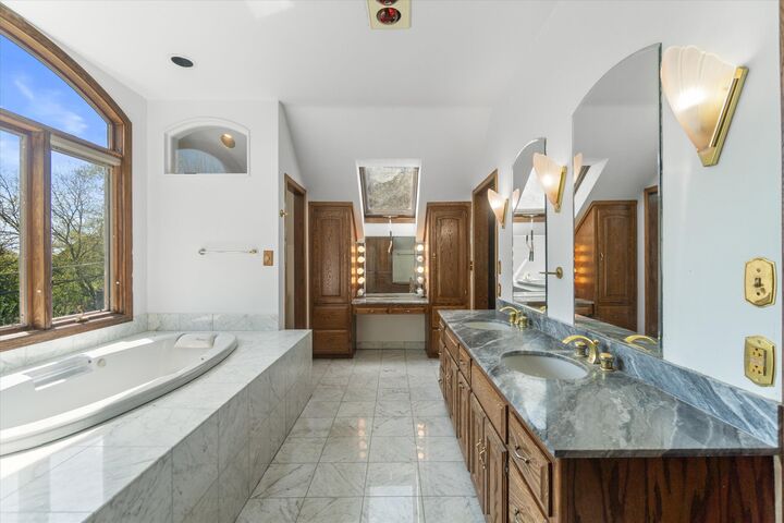 Property Photo:  2003 S Valley Spring Dr  WI 53151 