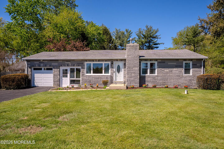Property Photo:  172 Ellisdale Road  NJ 08501 