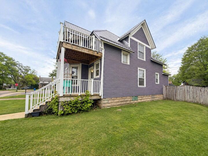 Property Photo:  216 Oak Street  MI 49328 