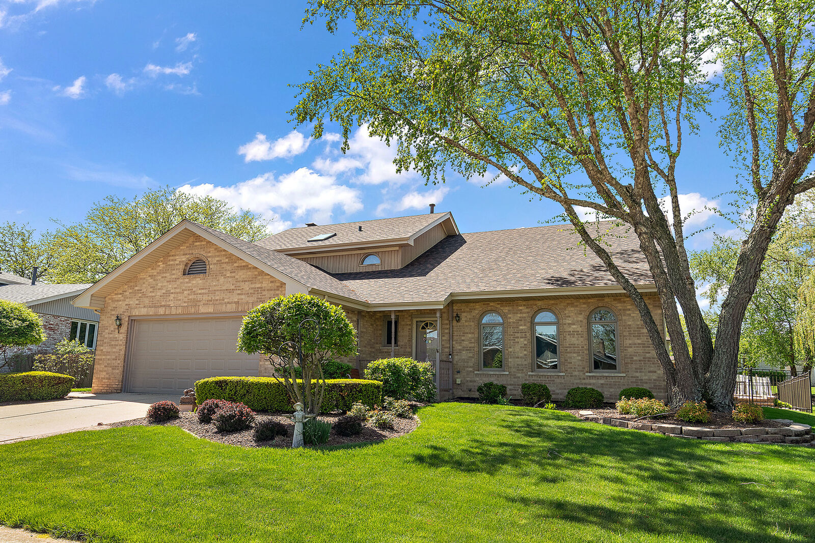 Property Photo:  17300 Brook Hill Drive  IL 60467 