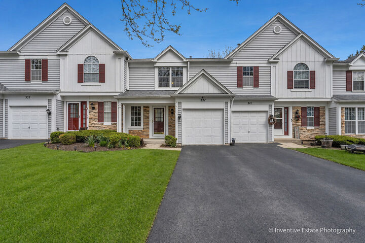 Property Photo:  327 Shadybrook Lane  IL 60504 